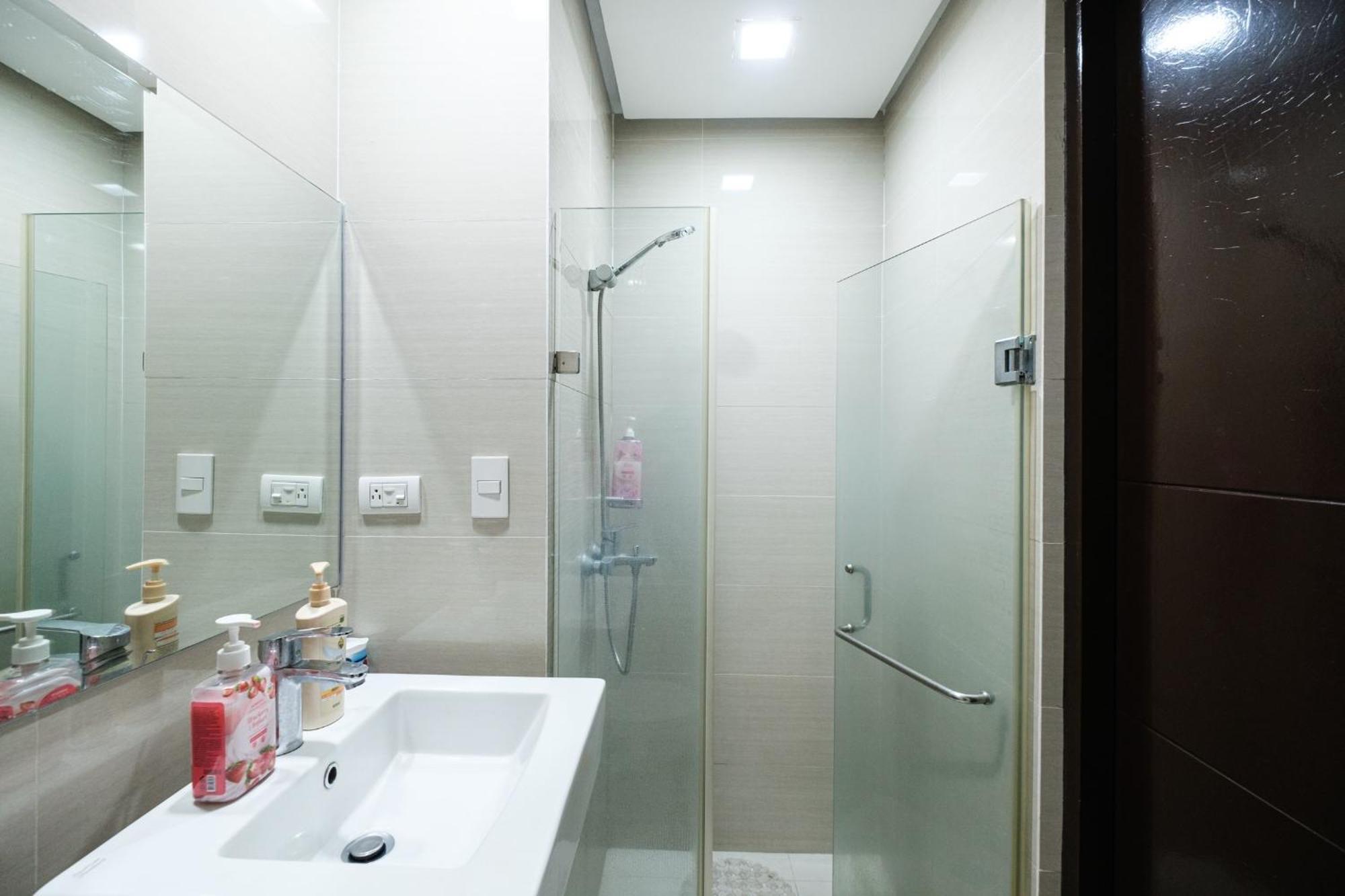 Family Staycation, Greenbelt Hamilton, Isabel'S Makati Rooms Makati City Bagian luar foto