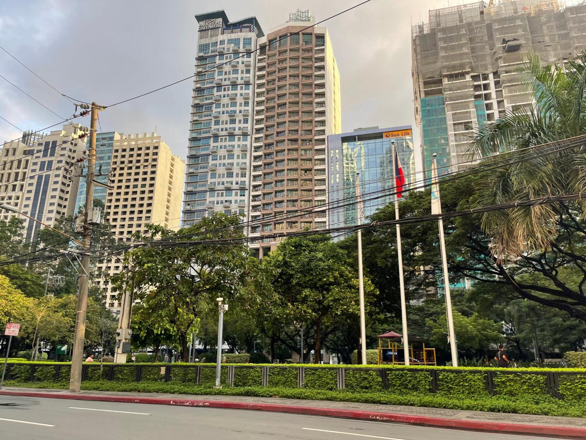 Family Staycation, Greenbelt Hamilton, Isabel'S Makati Rooms Makati City Bagian luar foto